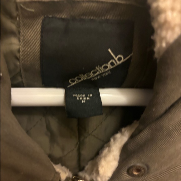 Collection Ny jacket size medium - Picture 4 of 4